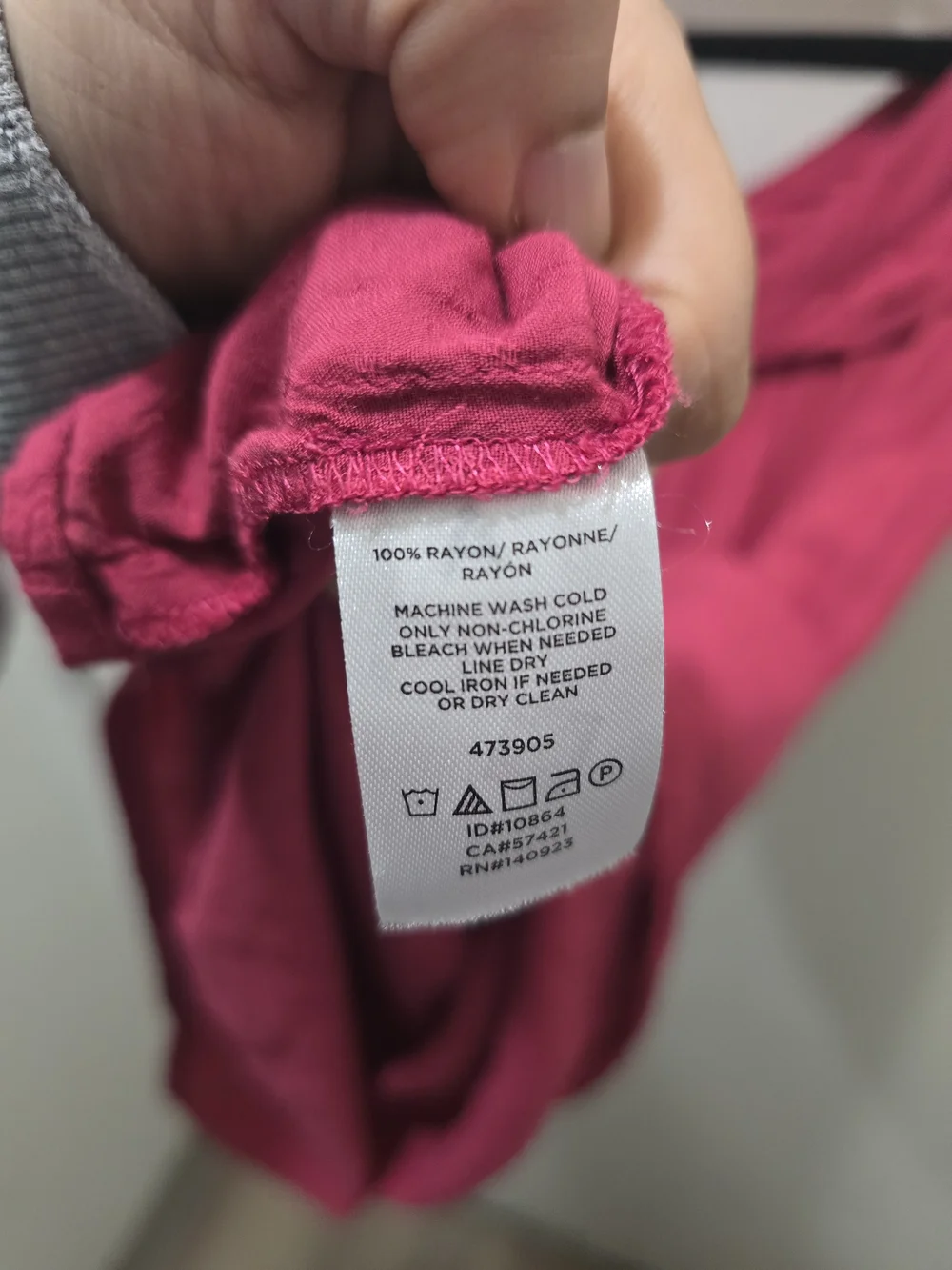 Loft Ruffle V-Neck Dobby Texture Tank Top - Picture 4 of 7